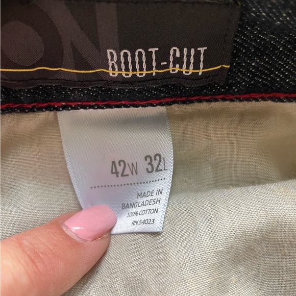 Old Navy Bootcut Jeans - Picture 3 of 3